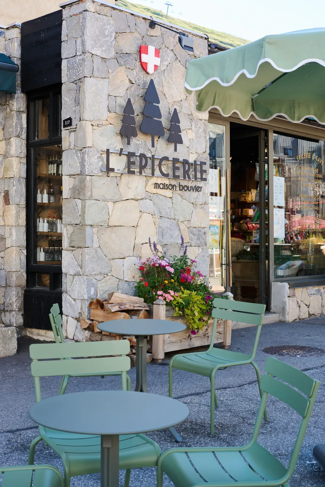 La devanture de l'Épicerie