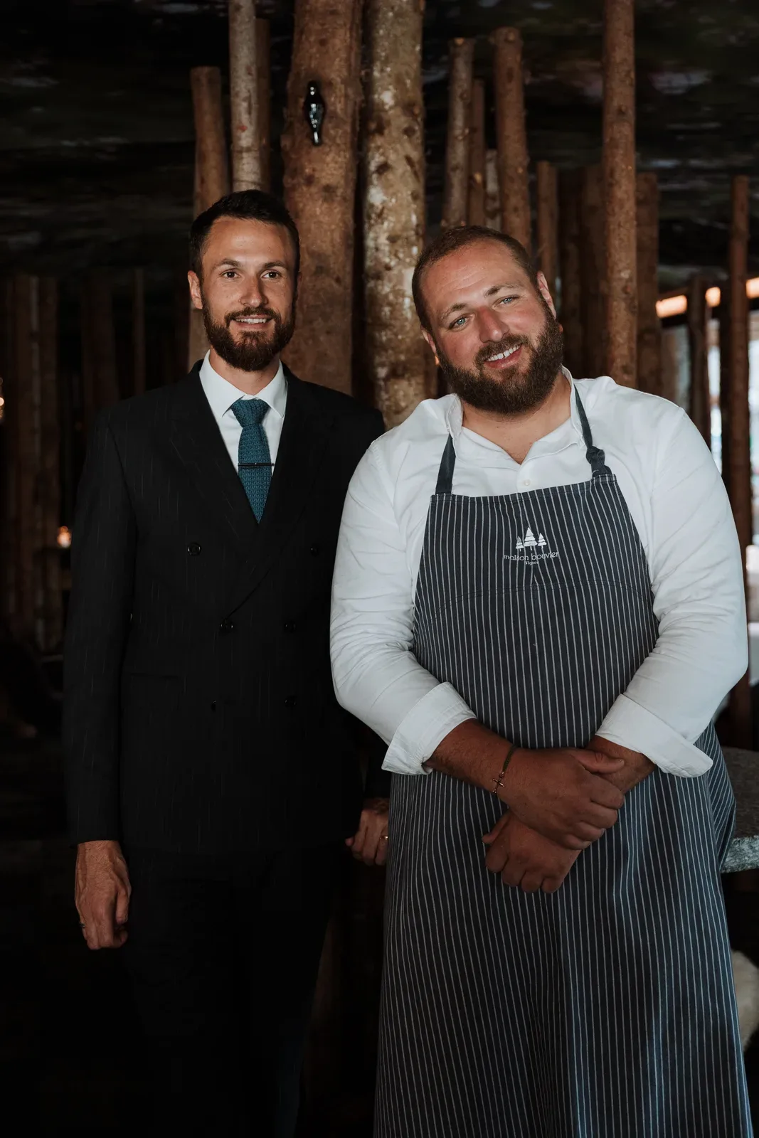 Kévin et Clément entre les troncs de la salle d’Ursus